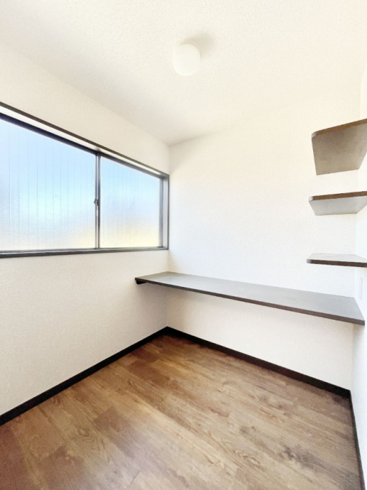 ���[�@2�K�m���̎��[�B�J�E���^�[�t���Ȃ̂ōݑ���̕����Ƃ��Ă����p�ł��܂��I