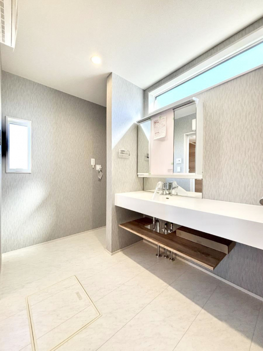 ���̑��@�������̂�����K��Ԃł��B�����̐g�x�x���C�����ǂ����g�������܂��B 