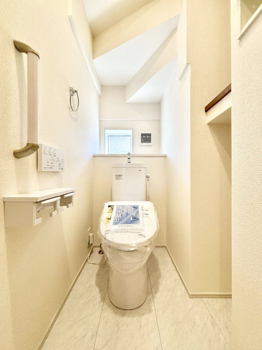 �g�C���@�g�C����1�K��2�K���ꂼ��ɔz�u����Ă��ĂƂĂ��֗��ł��B 