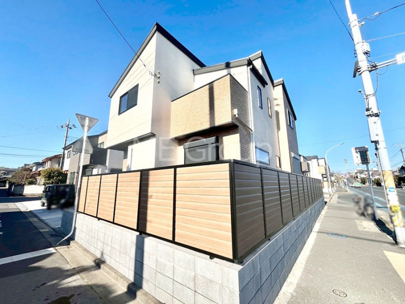 ���n�O�ώʐ^�@�������ꂽ�O�ρA�㎿�ȏZ��Ԃ��L���鎺���͉i�����S���ĉ߂�����Z���ł��B 