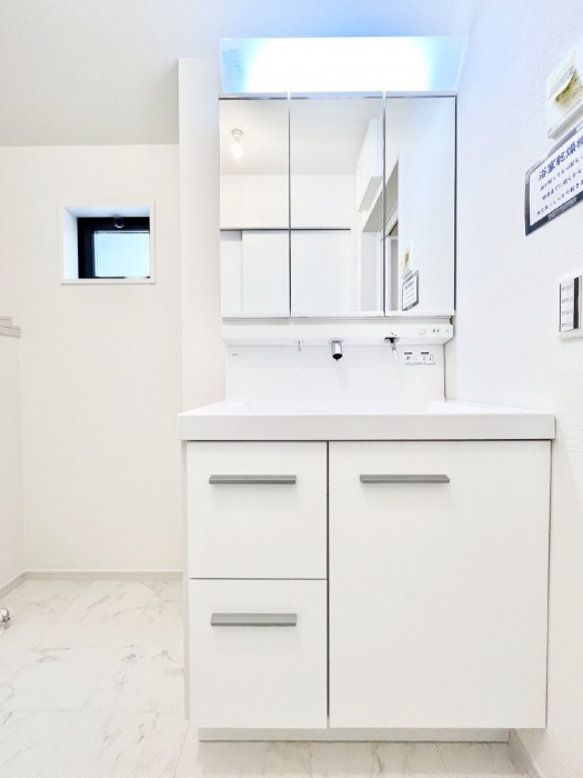 ���ʑ�E���ʏ��@���[�͂Ƌ@�\���ɗD�ꂽ���ʉ��ϑ�