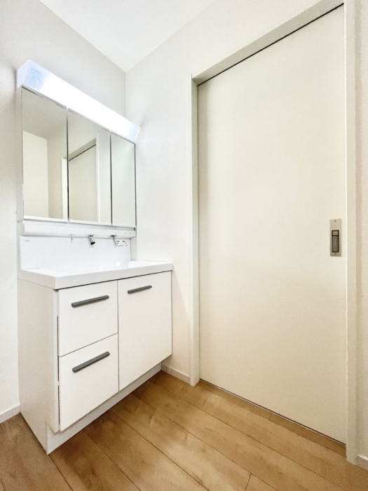 ���̑��@�������̂�����K��Ԃł��B�����̐g�x�x���C�����ǂ����g�������܂��B 