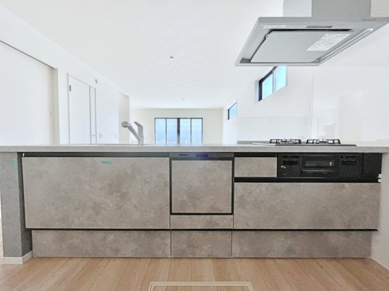 �L�b�`���@�������������I�ɁA�y�����I�V�X�e���L�b�`��  