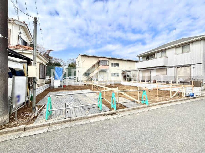 ���n�O�ώʐ^�@�����Ղ�̗z���ƊJ�����ɕ�܂�閾�邢�Z�܂�