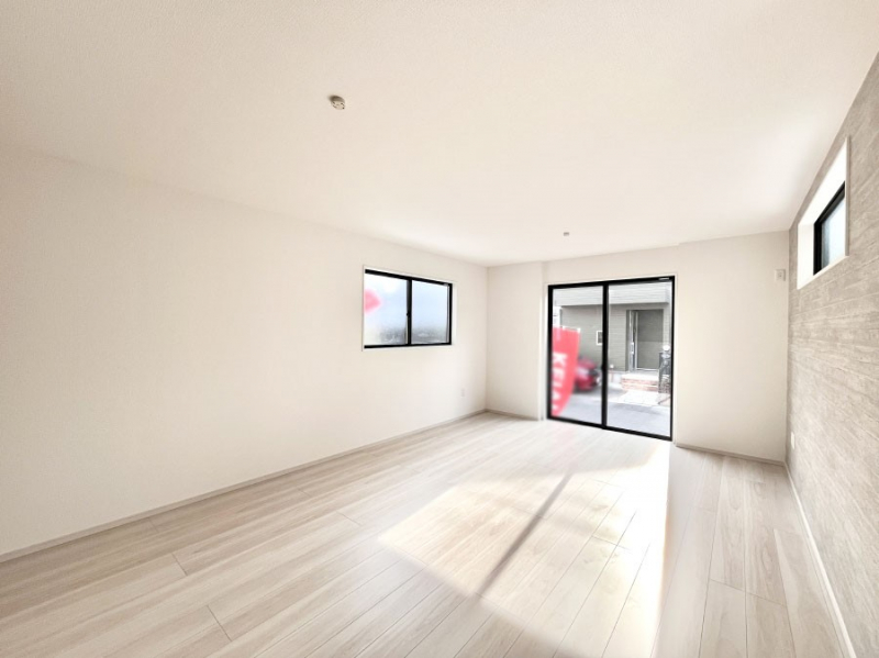 ���r���O�@�������������͋C�̂k�c�j�͉Ƒ��݂�Ȃ̉��K���  