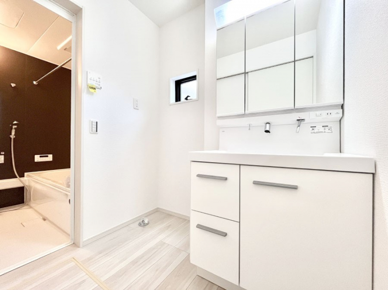 ���̑��@�������̂�����K��Ԃł��B�����̐g�x�x���C�����ǂ����g�������܂��B 