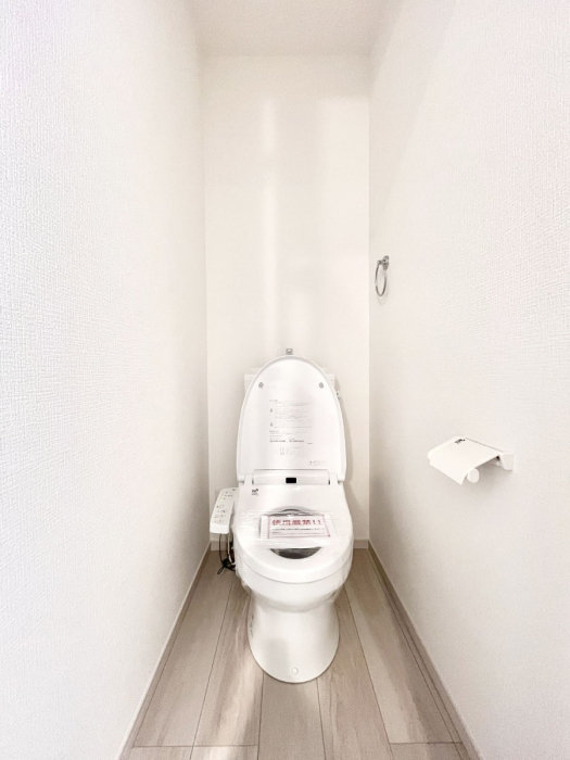 �g�C���@�g�C����1�K��2�K���ꂼ��ɔz�u����Ă��ĂƂĂ��֗��ł��B 