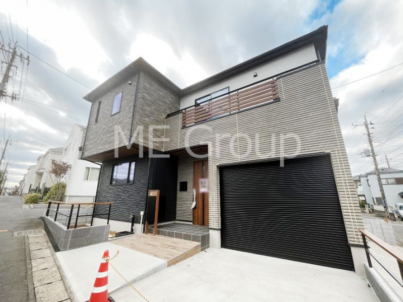 ���n�O�ώʐ^�@�z���ƊJ�����Ɍb�܂ꂽ�p�n�����������}�C�z�[���I