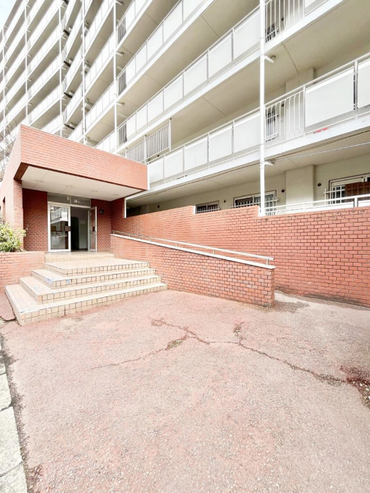 �G���g�����X�@�������������͋C�̃G���g�����X