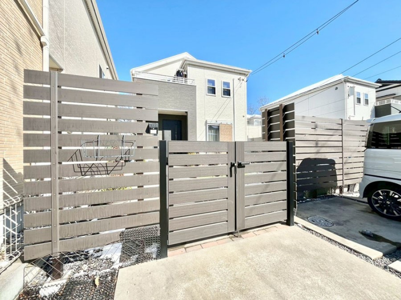 ���ց@��؂ȉƑ��A���q���o�}���錺�ցB