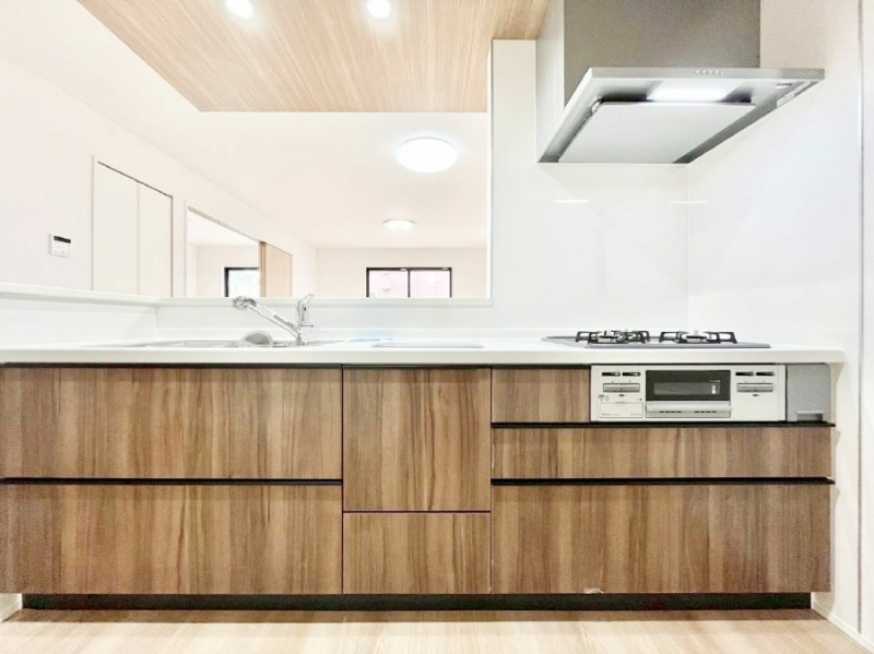 �L�b�`���@�������������I�ɁA�y�����I�V�X�e���L�b�`��