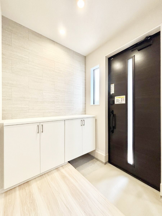 ���ց@�K���X�X���b�g�̓��������փh�A�������Ɍ���͂��Ă���܂�