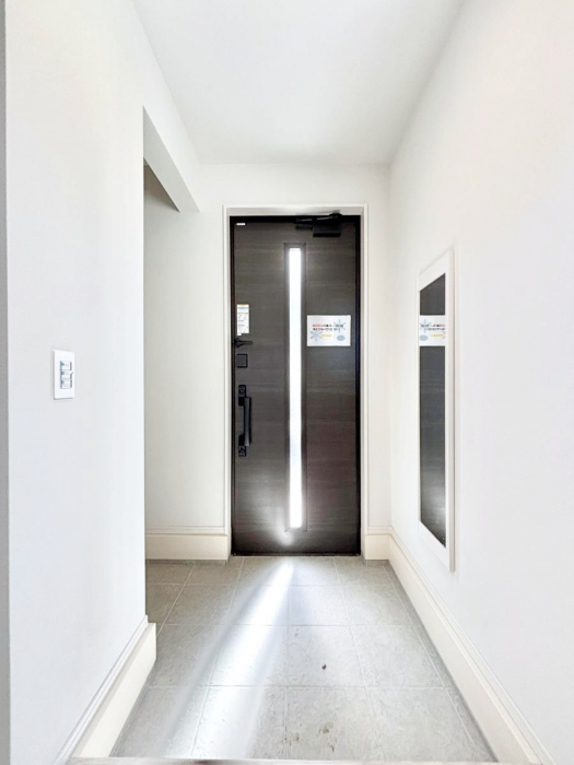 ���ց@�V���[�Y�C���N���[�N�t���̌��ցB�Ƒ��S���̌C��J��Ȃǂ���������[�ł��܂��B