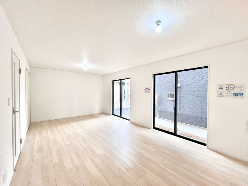 ���̑����ρ@�傫�ȑ����炽���Ղ�̗z���ƕ����������郊�r���O  