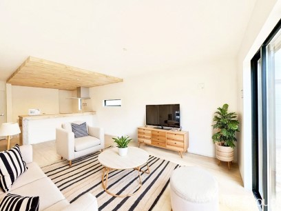 ���r���O�@�������������͋C�̂k�c�j�͉Ƒ��݂�Ȃ̉��K��ԁ��Ƌ��CG�ł�