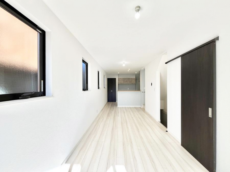 ���r���O�@�Ƒ��c���̎��Ԃ����������Ȃ��났�̃��r���O�_�C�j���O�B   