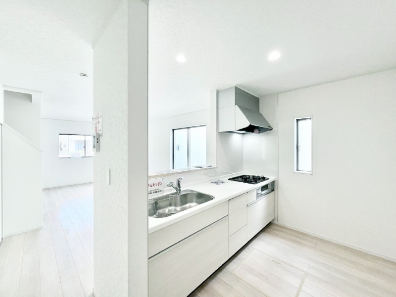 �L�b�`���@���������Ȃ��炲�Ƒ��Ƃ̉�b���y���߂�ΖʃJ�E���^�[�L�b�`��