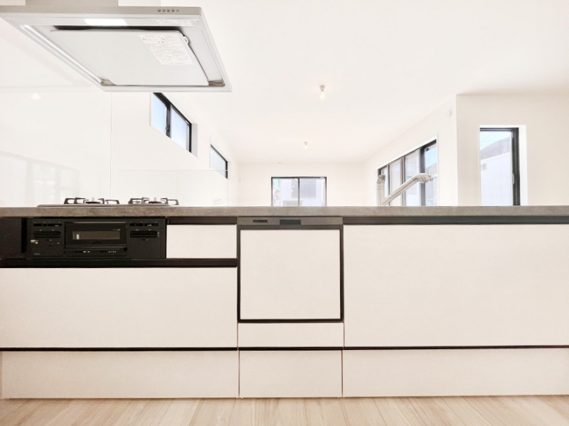 �L�b�`���@�������������I�ɁA�y�����I�V�X�e���L�b�`��  