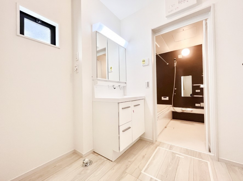 ���ʑ�E���ʏ��@�傫�����₷���O�ʋ��Ő�����������ʑ�́A�g�����Ȃ݃`�F�b�N�┧�̂������ɂ������߂ł��B 