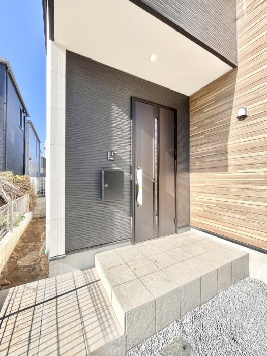 ���ց@��؂ȉƑ��A���q���o�}���錺�ցB