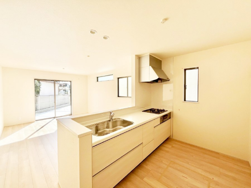 �L�b�`���@���������Ȃ��炲�Ƒ��Ƃ̉�b���y���߂�ΖʃJ�E���^�[�L�b�`��