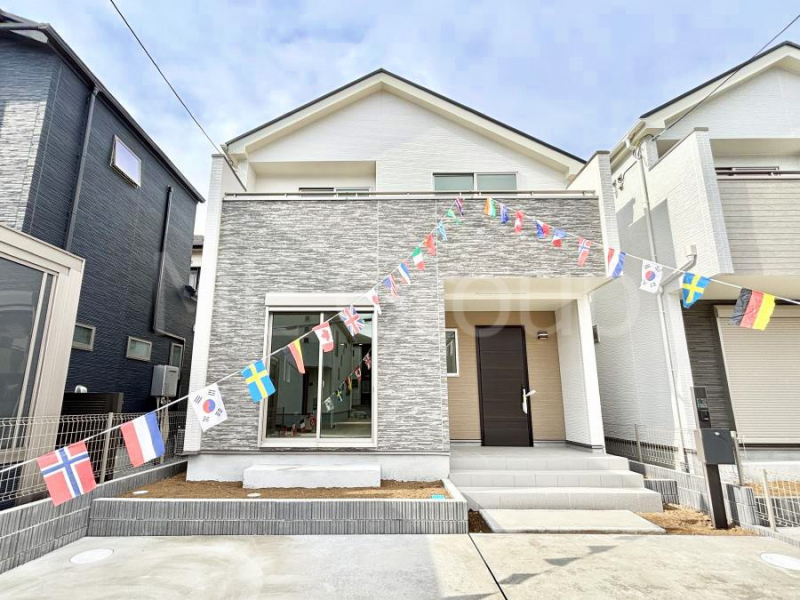 ���n�O�ώʐ^�@�����Ղ�̗z���ƊJ�����ɕ�܂�閾�邢�Z�܂�