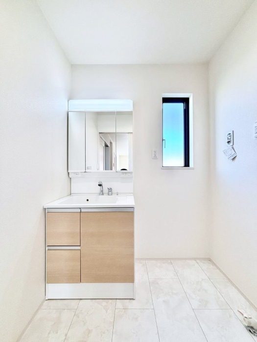 ���ʑ�E���ʏ��@���������Ă���̂Ŏ��C�̑����ꏊ�ł����C���ł����K�ł��B�����̐g�x�x���C�����ǂ��s���܂��ˁB