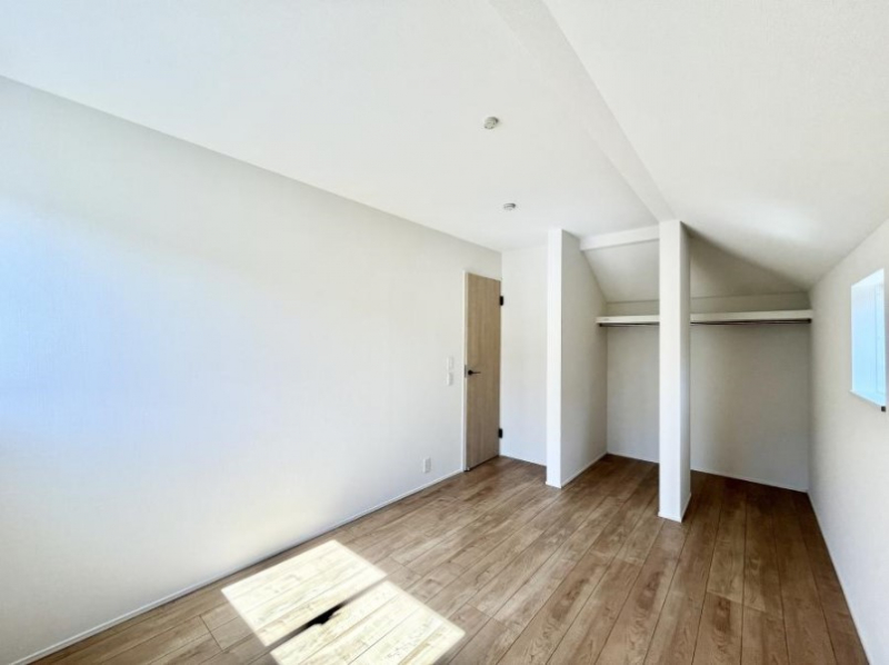 �q�������@�q�������ɂ��������߂Ȏ��[�X�y�[�X�����Ղ�̋���