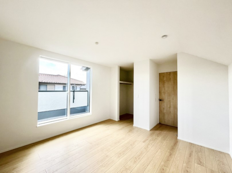 �Q���@�E�H�[�N�C���N���[�[�b�g�����邨�����B�G�߂��Ƃ̓���ւ����s�v�ŕ֗��ł��I