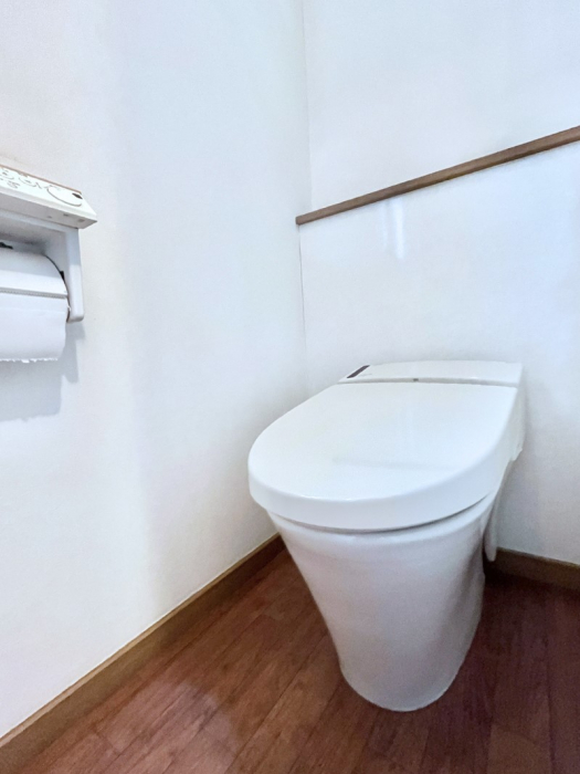 �g�C���@�g�C����1�K��2�K���ꂼ��ɔz�u����Ă��ĂƂĂ��֗��ł��B 