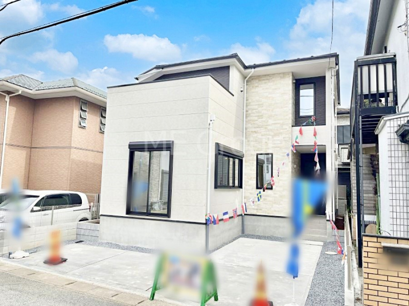 ���n�O�ώʐ^�@�������ꂽ�O�ρA�㎿�ȏZ��Ԃ��L���鎺���͉i�����S���ĉ߂�����Z���ł��B