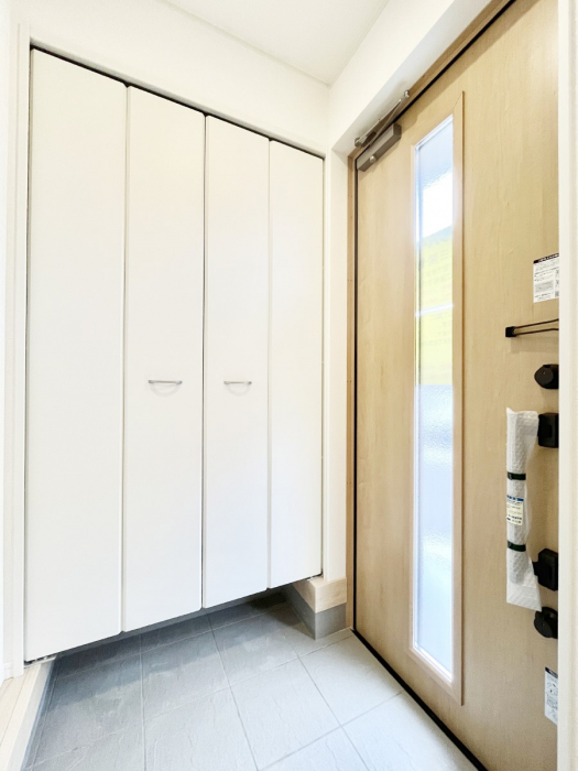 ���ց@�K���X�X���b�g�̓��������փh�A�������Ɍ���͂��Ă���܂�