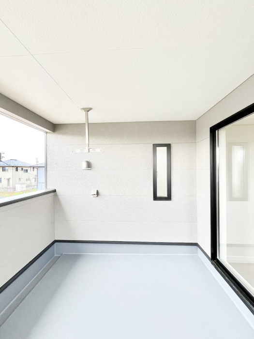 �o���R�j�[�@�}�Ȃ��V�C�̕ω��ɂ����S�ȃC���i�[�o���R�j�[