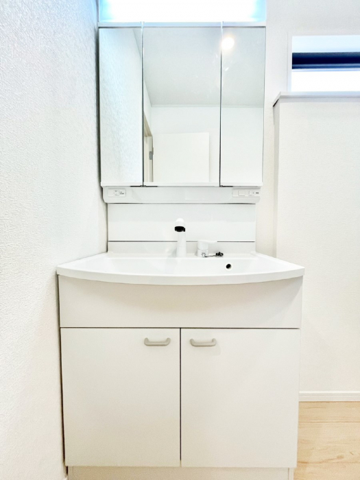 ���ʑ�E���ʏ��@���[�͂Ƌ@�\���ɗD�ꂽ���ʉ��ϑ�