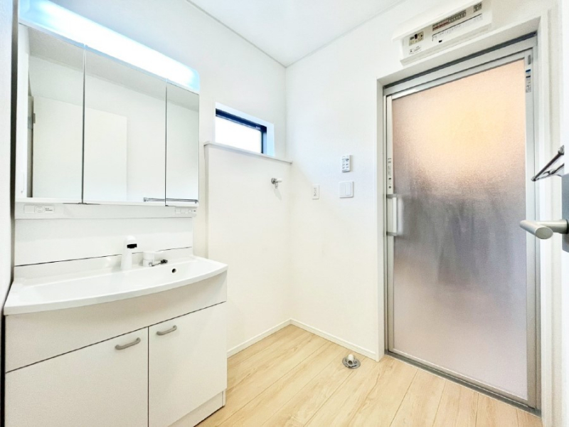 ���ʑ�E���ʏ��@�������̂�����K��Ԃł��B�����̐g�x�x���C�����ǂ����g�������܂��B 