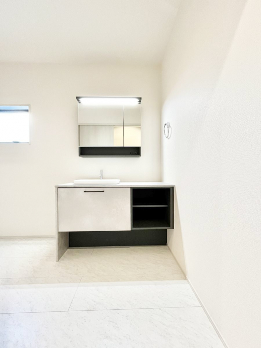 ���ʑ�E���ʏ��@���[�͂Ƌ@�\���ɗD�ꂽ���ʉ��ϑ�