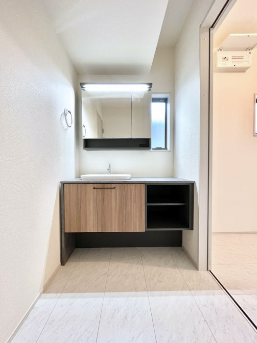 ���ʑ�E���ʏ��@�傫�����₷����ʋ��Ő�����������ʑ�́A�g�����Ȃ݃`�F�b�N�┧�̂������ɂ������߂ł��B 