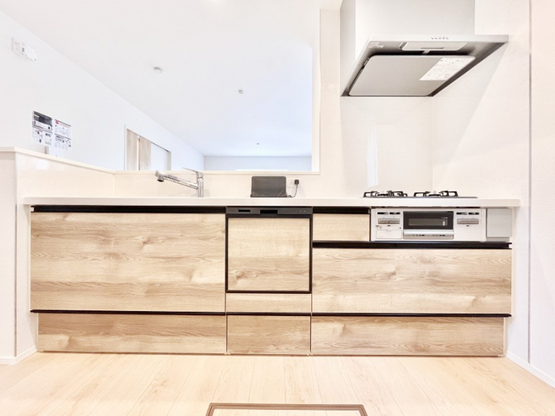 �L�b�`���@�������������I�ɁA�y�����I�V�X�e���L�b�`��