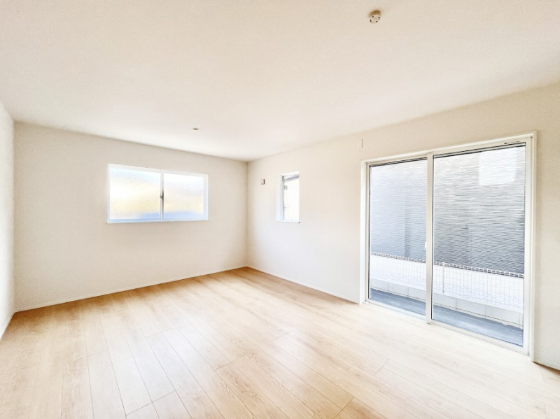 ���r���O�@�傫�ȑ����炽���Ղ�̗z���ƕ����������郊�r���O