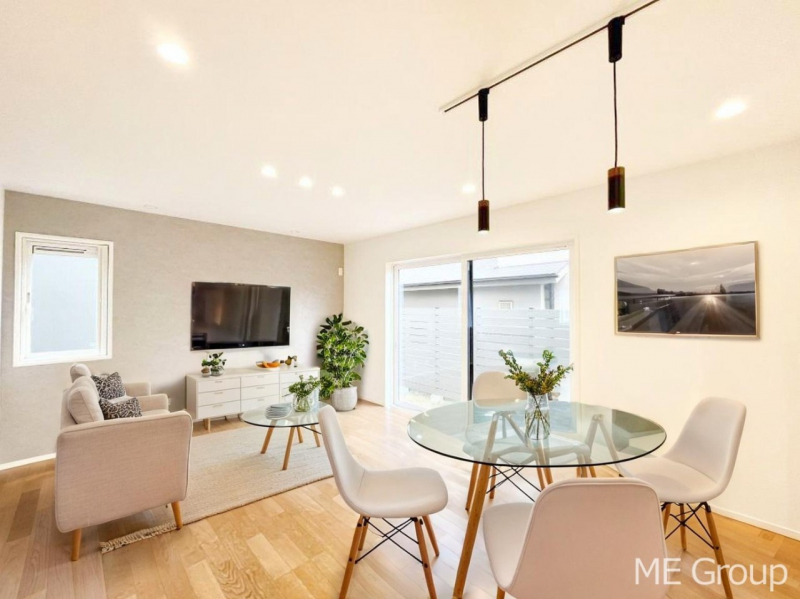 ���r���O�@���Ƒ��̓��₩�Șb�����ŕ�܂�閾�邢���r���O  ���Ƌ��CG�ł�