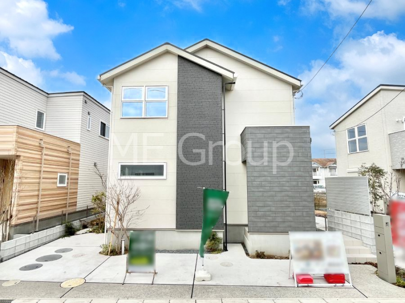 ���n�O�ώʐ^�@�����Ղ�̗z���ƊJ�����ɕ�܂�閾�邢�Z�܂�