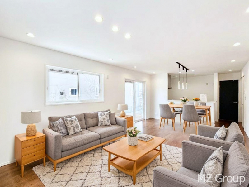 ���r���O�@�Ƒ��̘a�₩�ȉ�b���������Ă������B�J�����̂��郊�r���O�B���g�[�t���I���Ƌ��CG�ł�