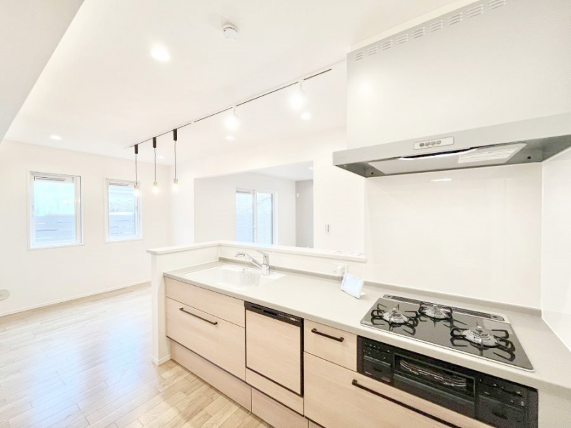 �L�b�`���@�������������I�ɁA�y�����I�V�X�e���L�b�`��  