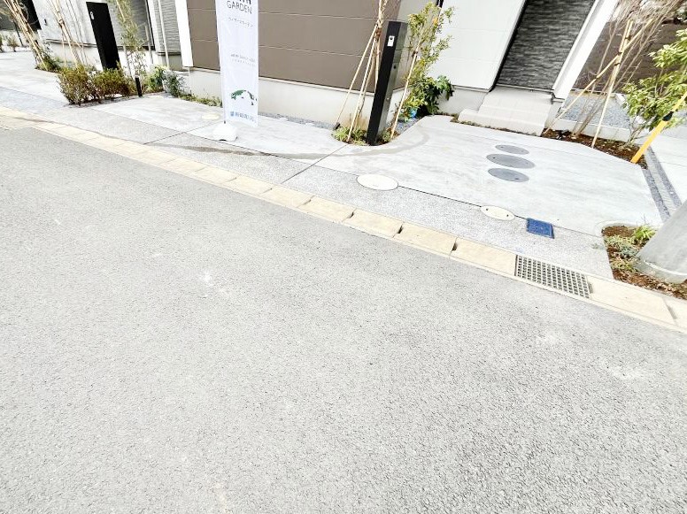 �@�����Ɍ������Ȃ����ԃX�y�[�X�B