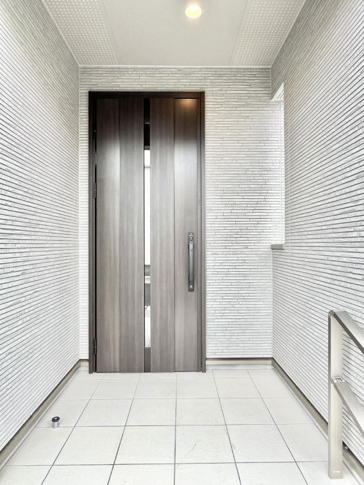 ���ց@��؂ȉƑ��A���q���o�}���錺�ցB�@