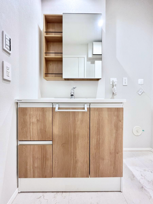 ���ʑ�E���ʏ��@���[�͂Ƌ@�\���ɗD�ꂽ���ʉ��ϑ�