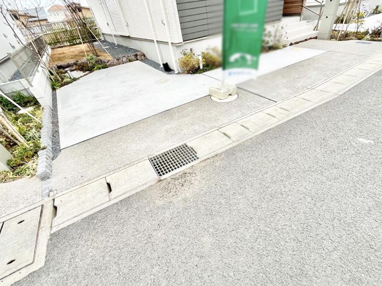 �@�����Ɍ������Ȃ����ԃX�y�[�X�B