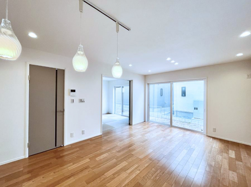 ���̑����ρ@�Ƒ������R�ƏW�܂�e���̃X�y�[�X�ɂȂ肻��