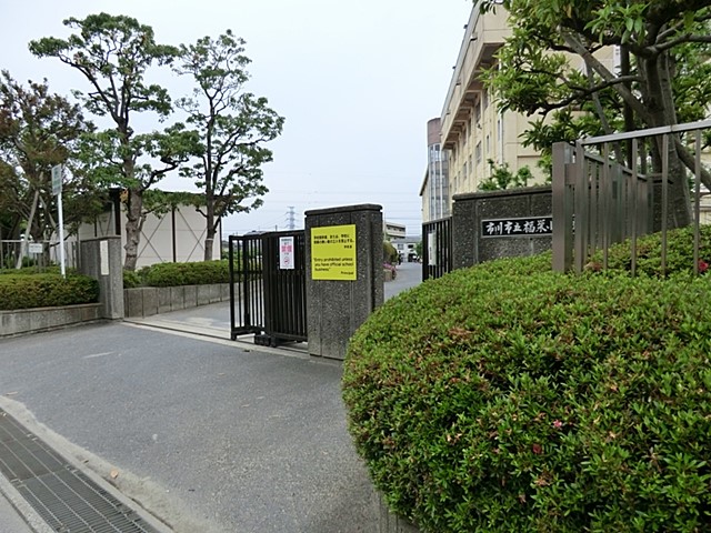 ���ӊ��@���w�Z 800m �s��s�����h���w�Z