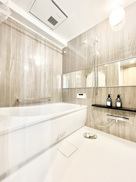 �����@����̔�������Ă���閾�邢�������̂���o�X���[��